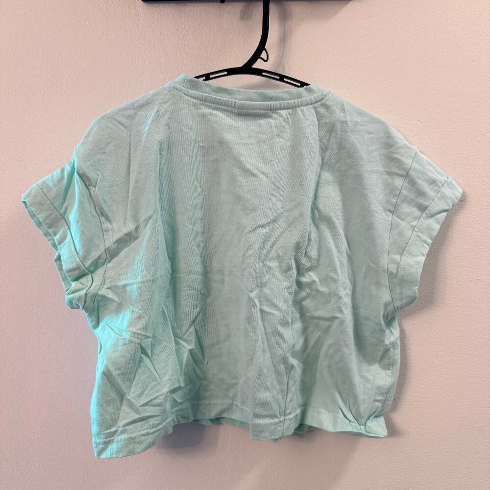 Bundle of Women's GymShark crop top TShirts - Picture 6 of 8